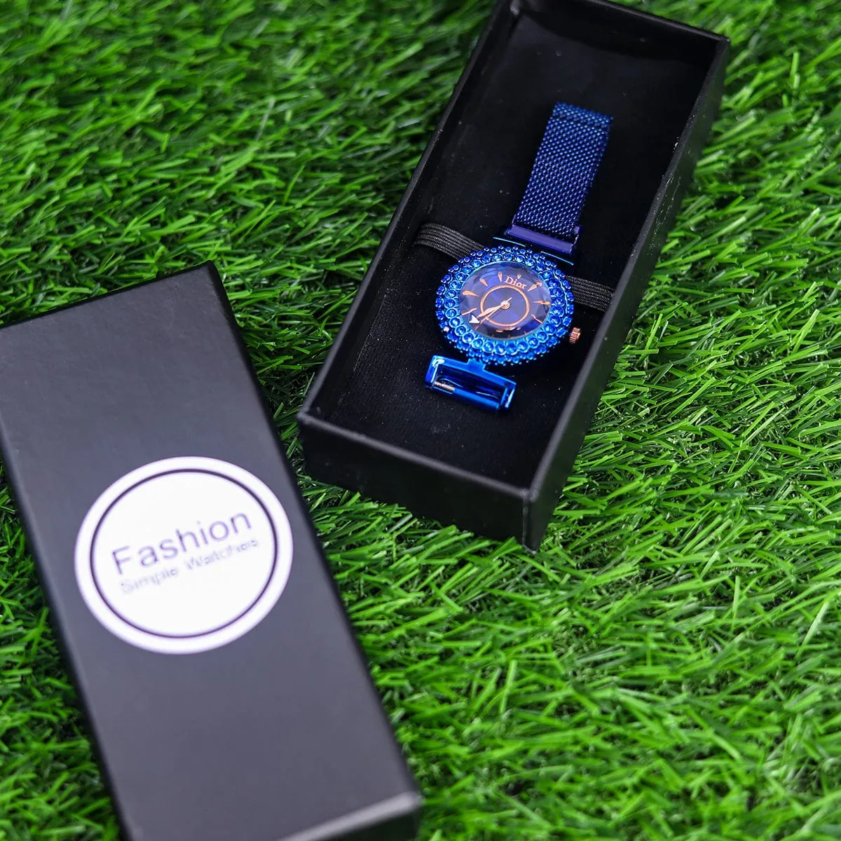 Blue Touch In Style Magnetic Chain Women Watch