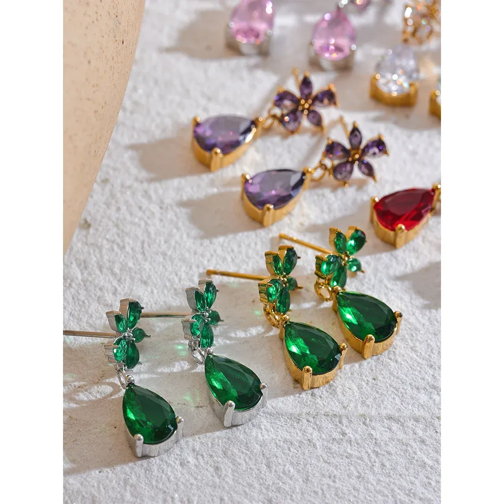 Cubic Zirconia Flower Bling Earrings.