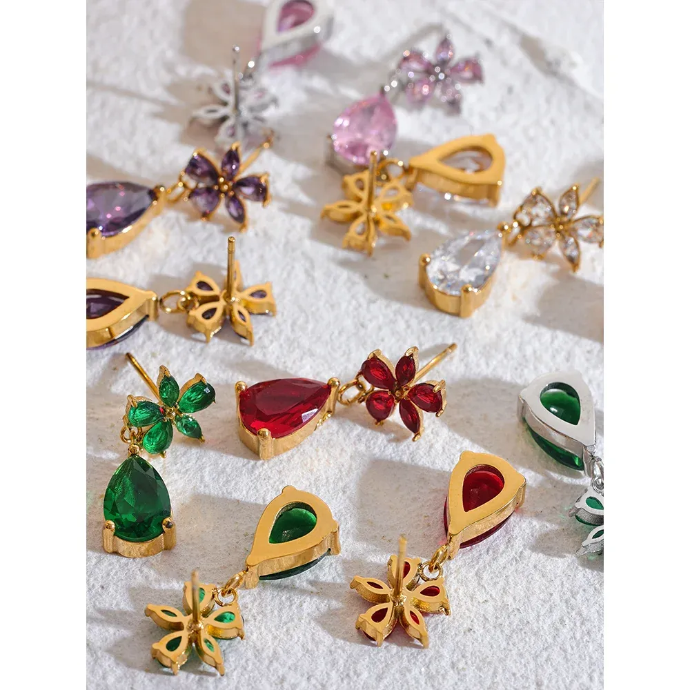 Cubic Zirconia Flower Bling Earrings.