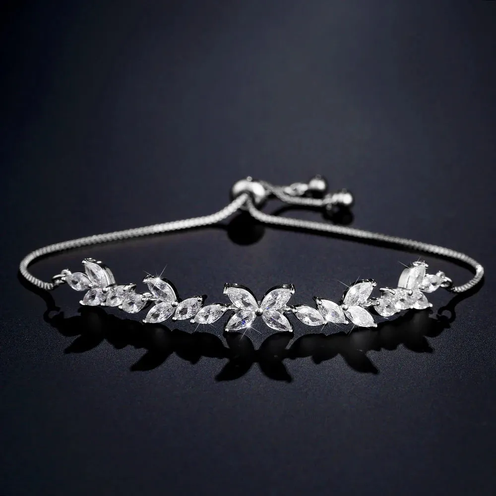 Elegant Shiny Crystal Flowers Sliver Color Adjustable Charm Bracelets for Women Fashion Zircon Jewelry Accessory