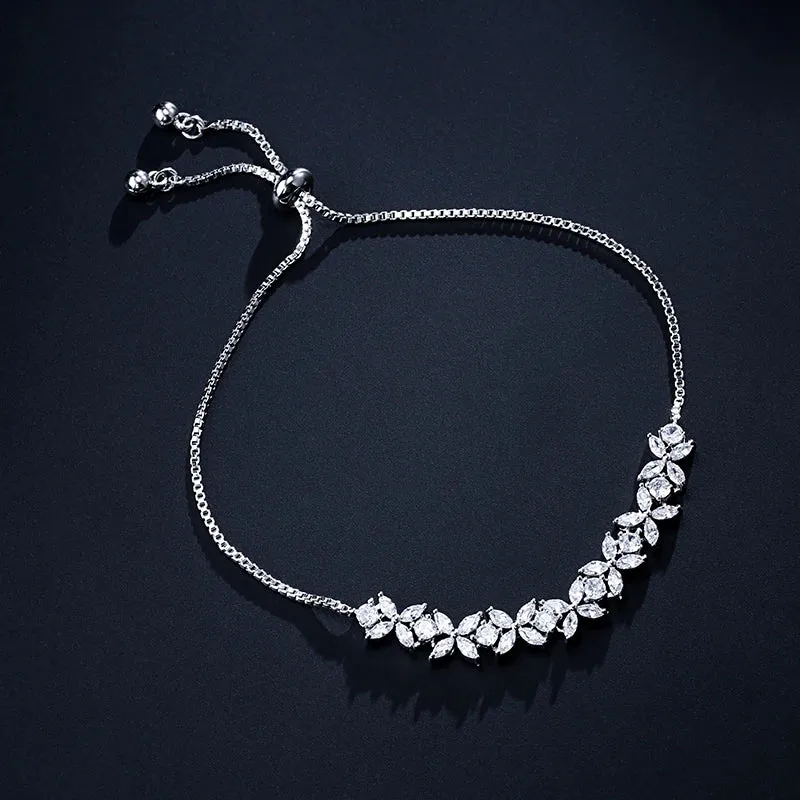 Elegant Shiny Crystal Flowers Sliver Color Adjustable Charm Bracelets for Women Fashion Zircon Jewelry Accessory