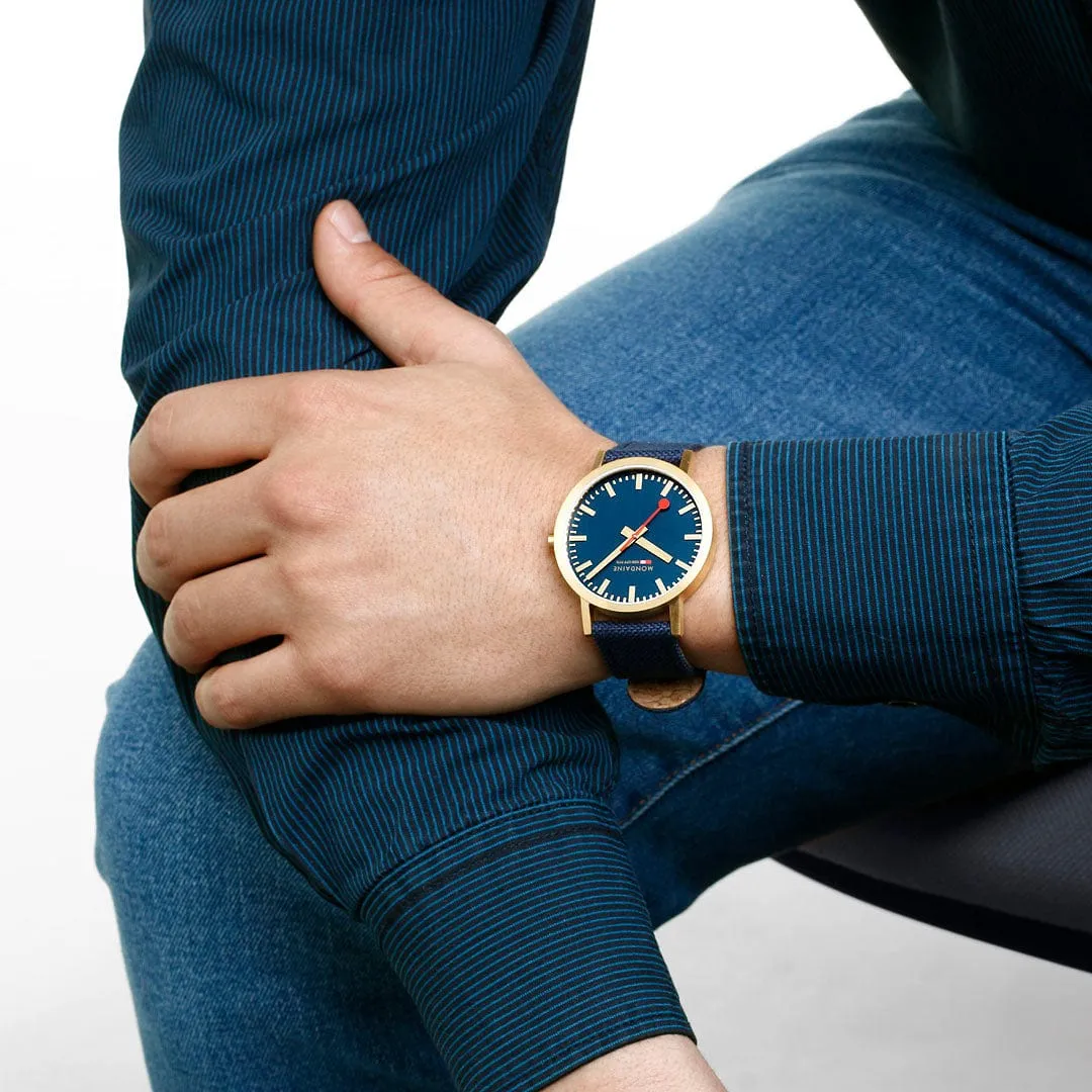 MONDAINE CLASSIC DEEP OCEAN BLUE GOLDEN WATCH 40 MM  A660.30360.40SBQ