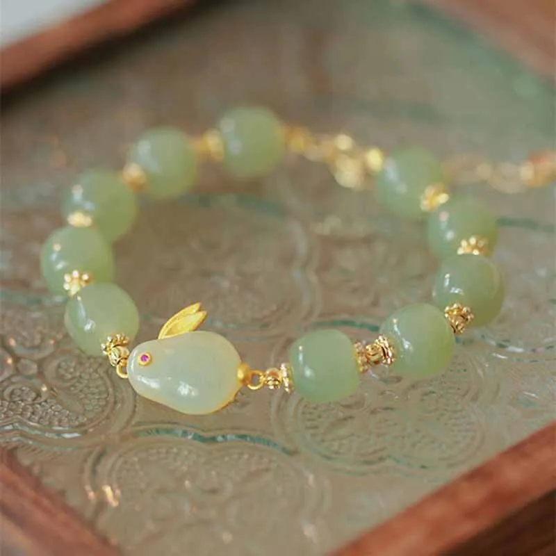 New green beaded fresh natural hetian jade bunny bracelet for women