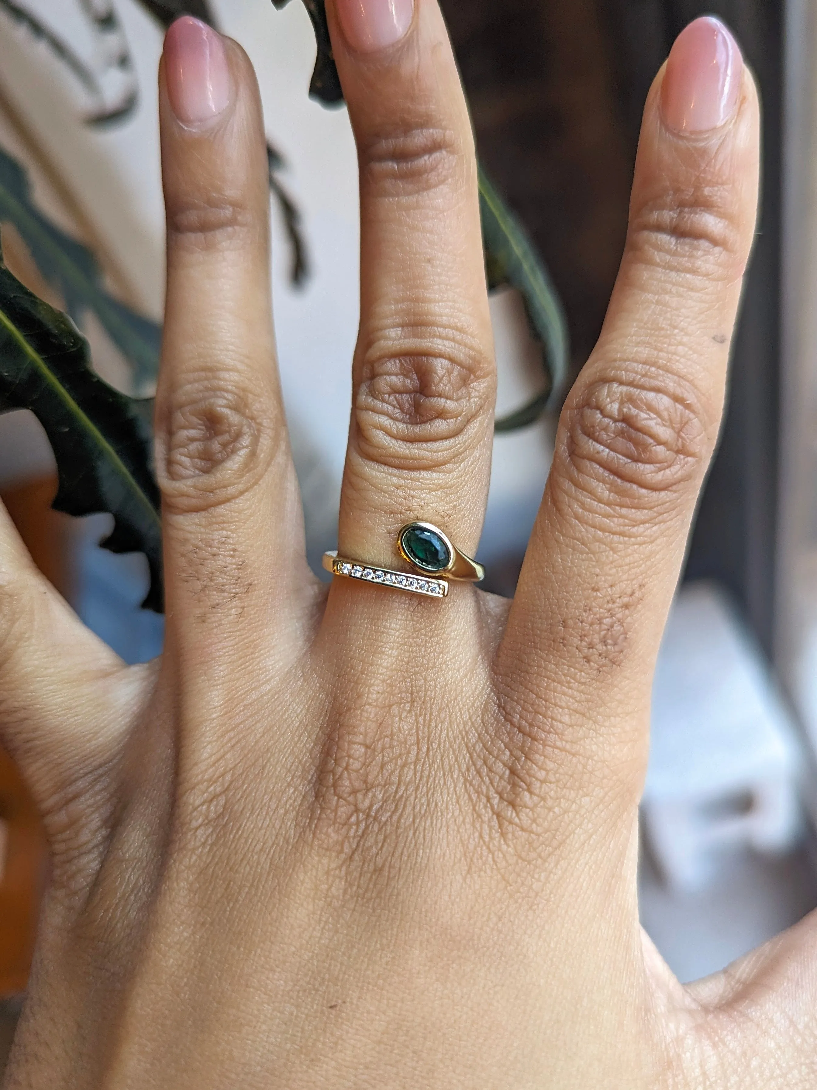 Nuance Emerald Crystal Bar Ring